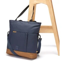 Pacsafe GO Crossbody Tote Anti-diefstal Schoudertas Blauw -Cres Tenten Winkel 87526 pacsafe go crossbody tote anti diefstal schoudertas